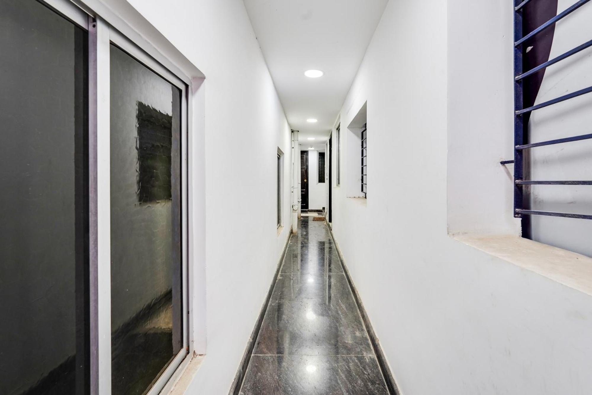 Hotel Super O Kalaingar Nagar Padappai *